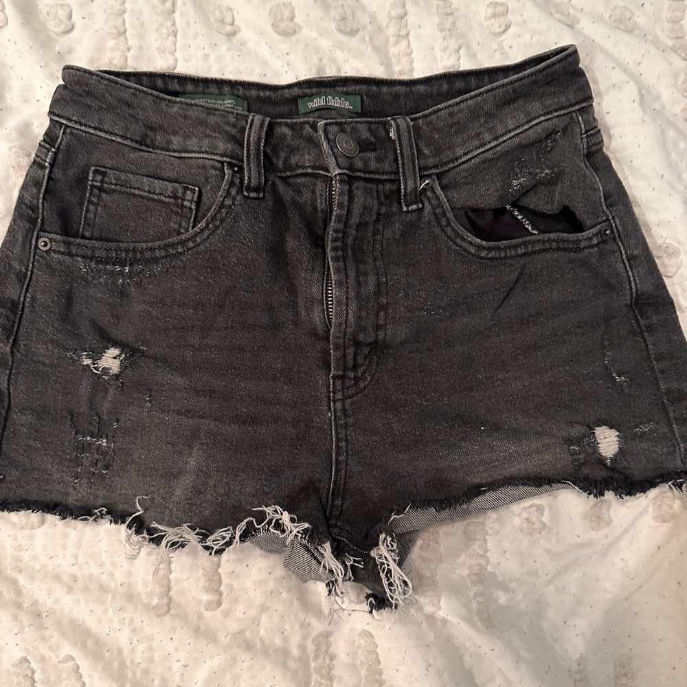 Distressed Gray Jean Short